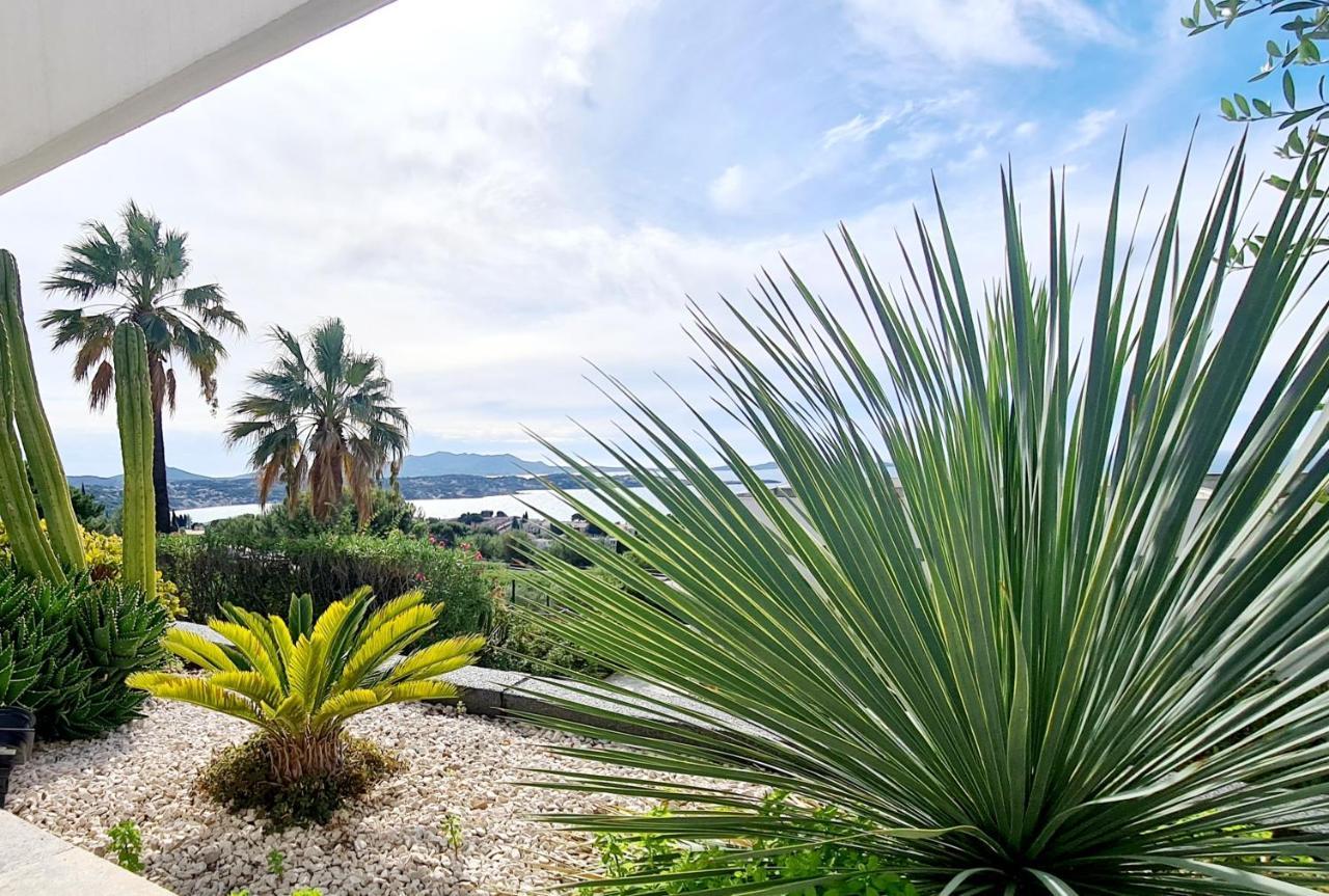 Magnifique Vue - Grande Terrasse Et Piscine Appartement